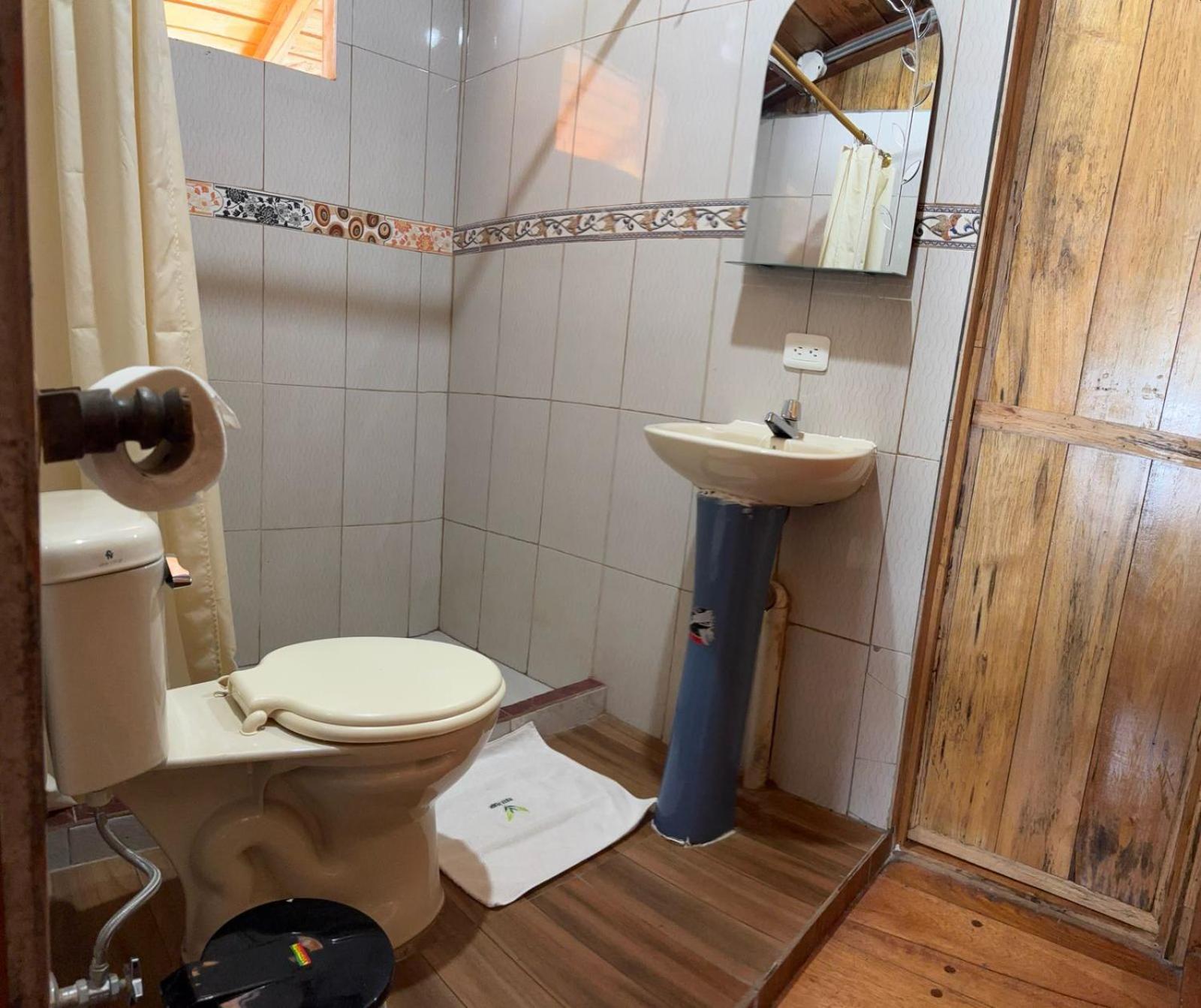 Hostal Vista Verde Mindo Ngoại thất bức ảnh