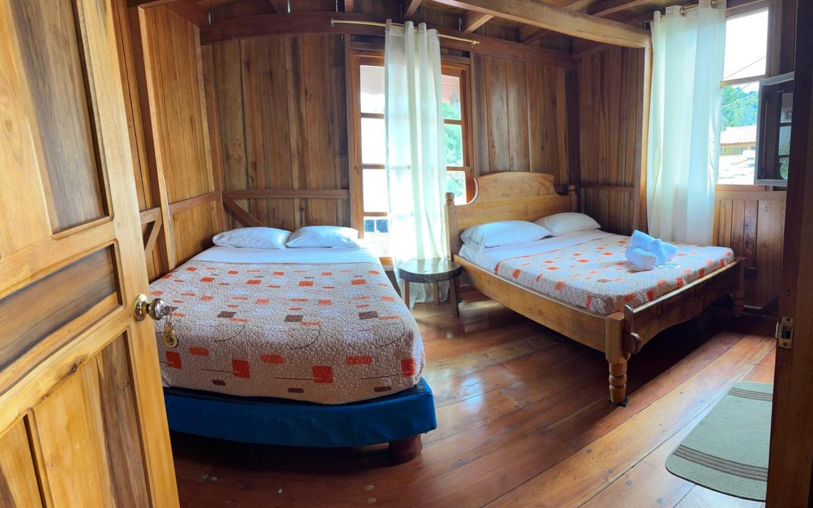 Hostal Vista Verde Mindo Ngoại thất bức ảnh