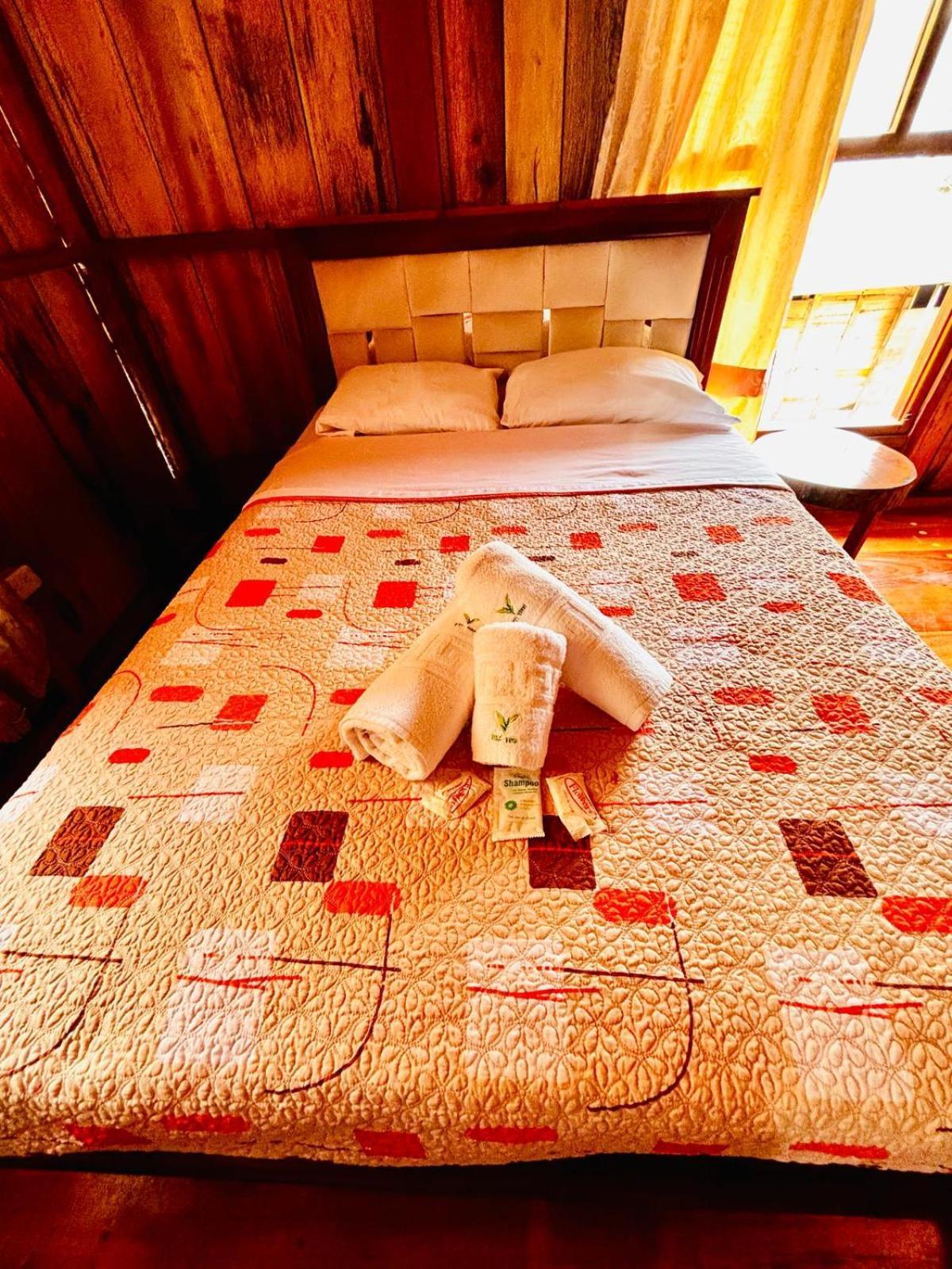 Hostal Vista Verde Mindo Ngoại thất bức ảnh